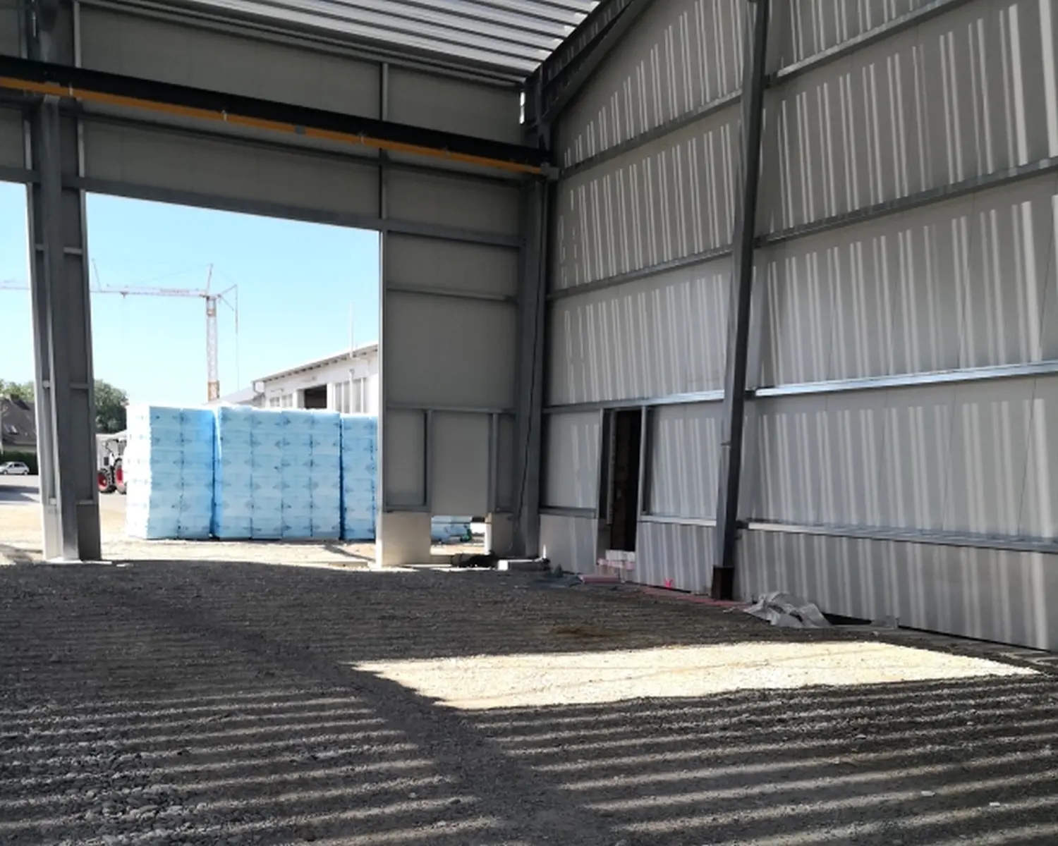 Czarny Montage Bau - Halle mit Dach aus Stahlkonstruktion