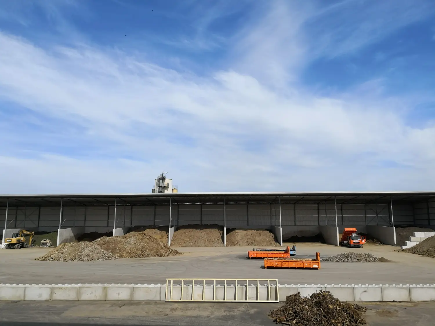 Czarny Montage Bau - neue Zimmereinrichtung